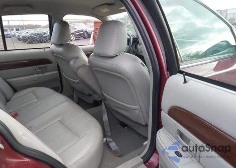 2004 Mercury Grand Marquis Ls z USA, uszkodzony, nr VIN 2MEHM75W74X603109